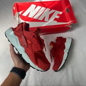 WMNS Nike Air Huarache Run